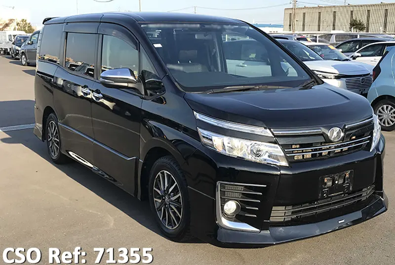 Toyota / Voxy 2015